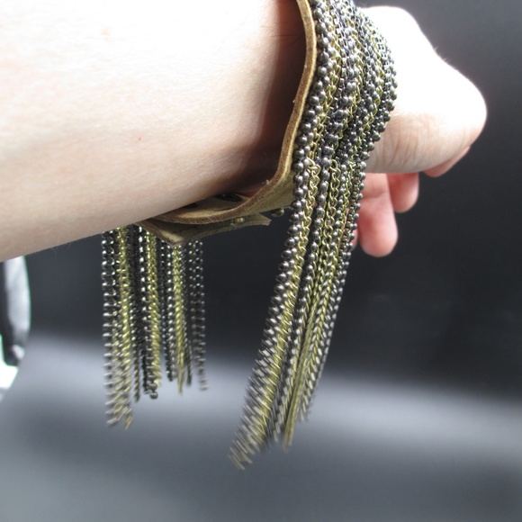 Vintage 8 Inch Stylish Leather & Chains Bracelet - Picture 4 of 6
